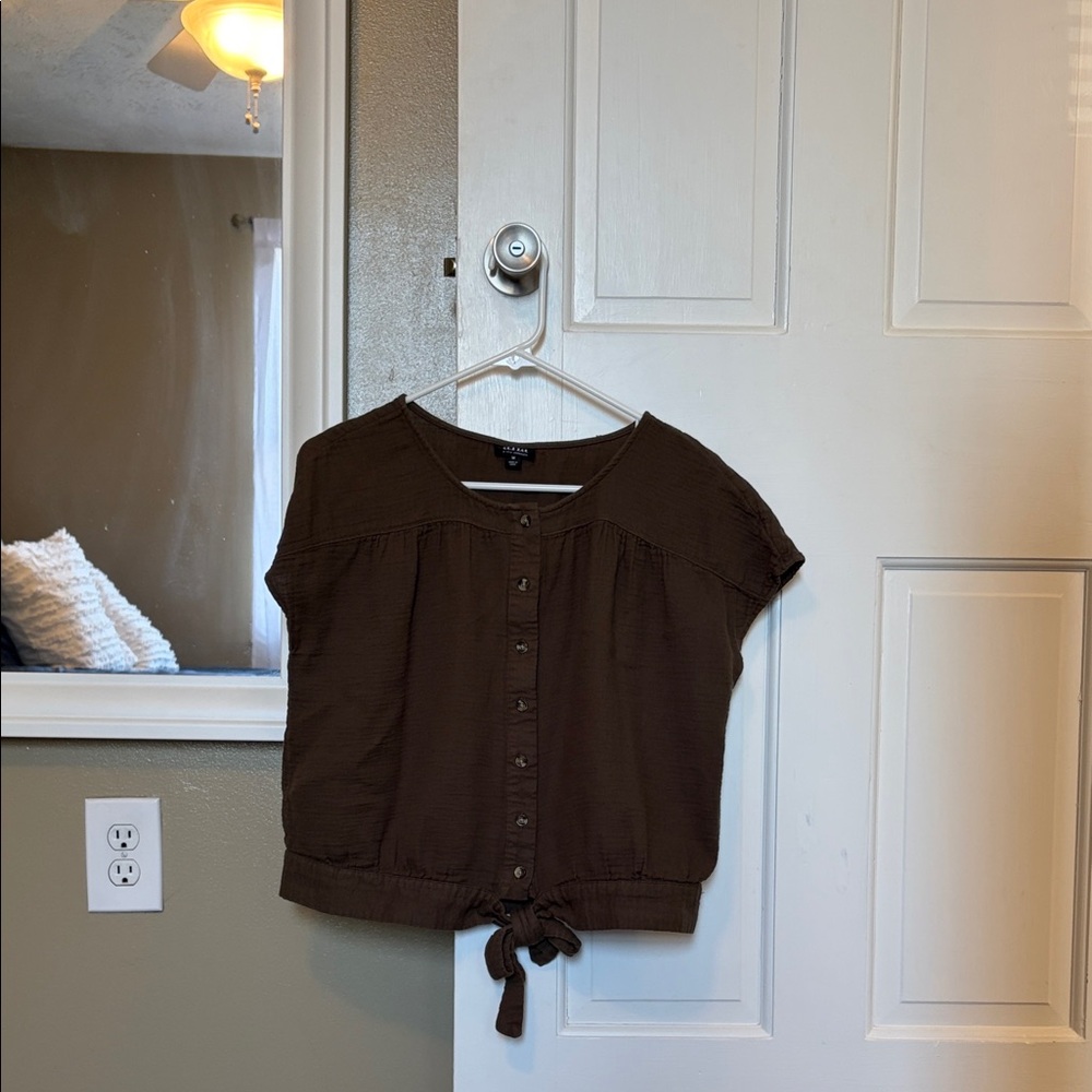 A.N.A Army Green Short-Sleeve Button-Front Tie-Hem Top